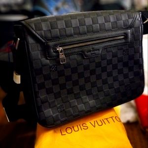 Louis Vuitton Damier Ebene Messenger Bags Crossbody mens debossed pre-loved